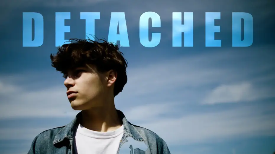 Wideo do filmu Detached — Detached | Short Film (Directed by Saar Rogiers & Julien Berkvens)