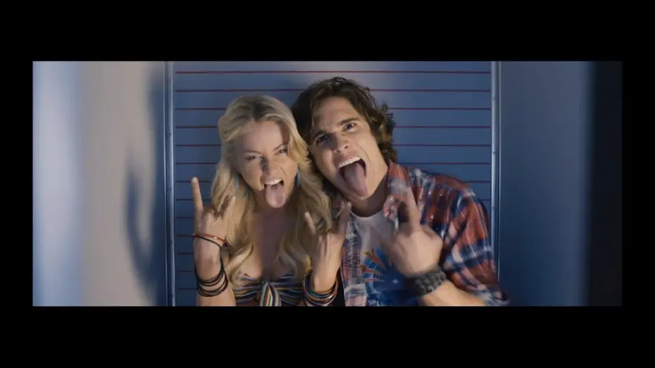 Wideo do filmu Rock of Ages — Rock Of Ages (La Era Del Rock) - Segundo Tráiler Oficial HD