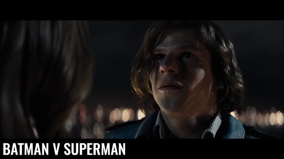 Wideo do filmu Batman v Superman: Świt sprawiedliwości — Scène culte - Batman V Superman - Mais vous êtes psychopathe !