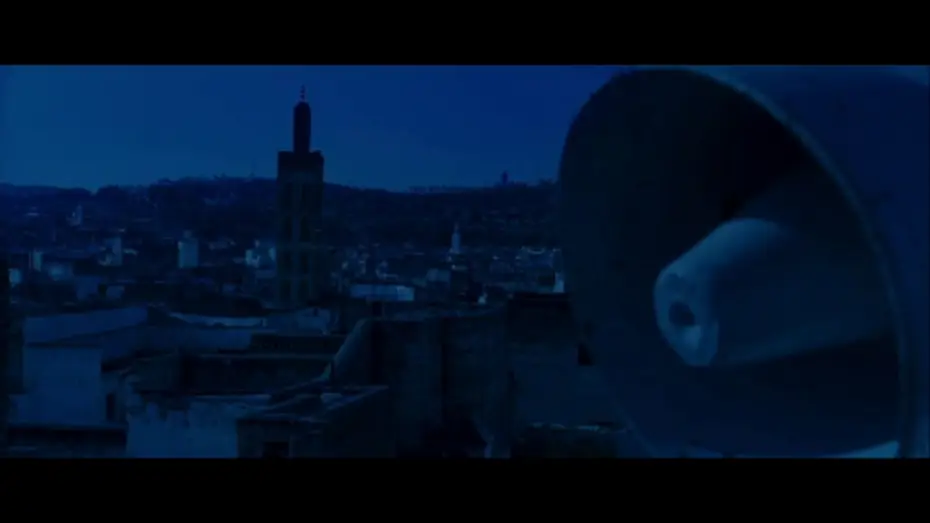 Wideo do filmu OSS 117 - Kair, gniazdo szpiegów — OSS 117 - Le Caire nid d'espion - Scène culte - L'appel à la prière