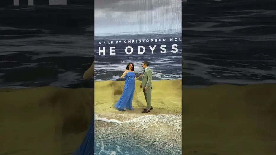 Wideo do filmu Odyseja — King & Queen of Ithaca. Matt Damon & Anne Hathaway at The Odyssey World Premiere.