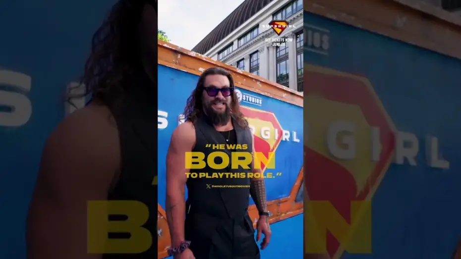 Wideo do filmu Supergirl — Rockin’ out as the Main Man.