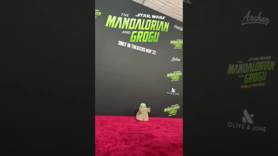 Wideo do filmu Star Wars: The Mandalorian and Grogu — Grogu on the Red Carpet