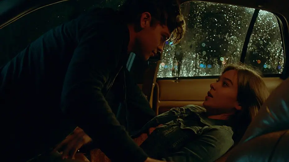 Wideo do filmu Gorzka siedemnastka — SINNERS' Hailee Steinfeld Kissing Scene in The Edge of Seventeen