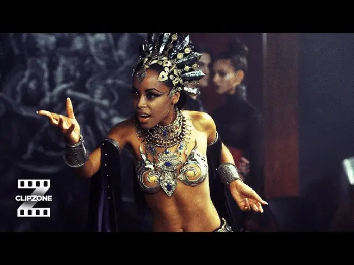 Wideo do filmu Królowa potępionych — Aaliyah Makes Her Entrance As Queen Akasha
