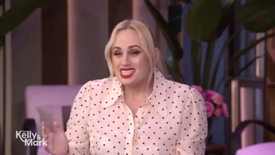 Wideo do filmu Juliet & Romeo — Rebel Wilson Talks About Singing in the Pop Musical “Juliet & Romeo” with Kelly and Mark