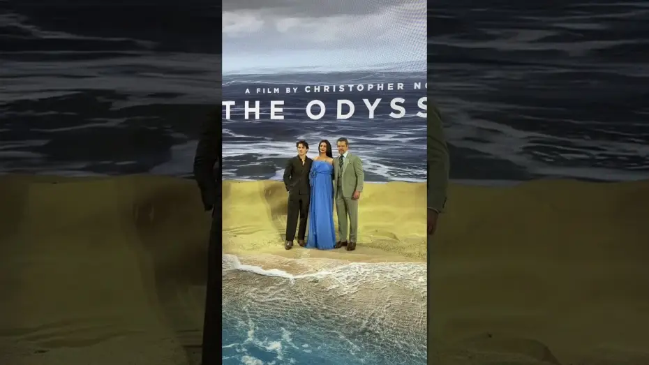 Wideo do filmu Odyseja — A family reunion. Matt Damon, Anne Hathaway & Tom Holland at the World Premiere of The Odyssey.