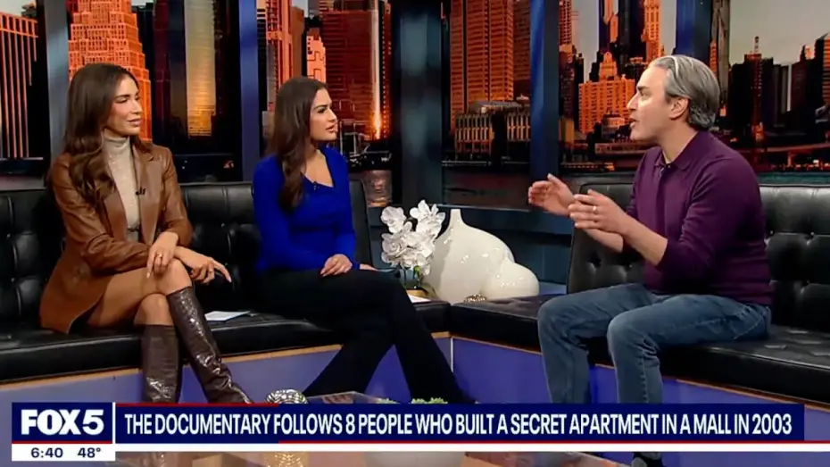 Wideo do filmu Secret Mall Apartment — FOX 5 | WNYW-TV (New York, NY)