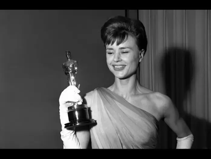 Wideo do filmu Jak w zwierciadle — "Through a Glass Darkly" Wins Foreign Language Film: 1962 Oscars