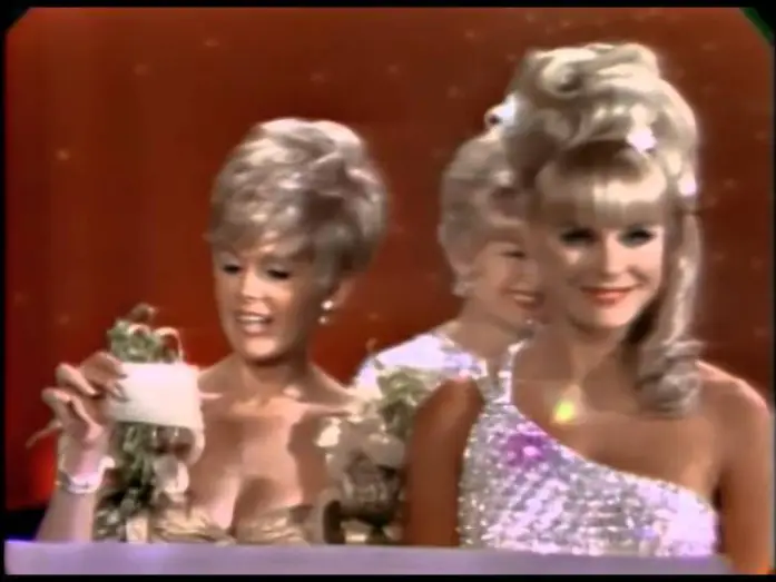 Wideo do filmu Doktor Żywago — Darling and Doctor Zhivago Win Costume Design: 1966 Oscars