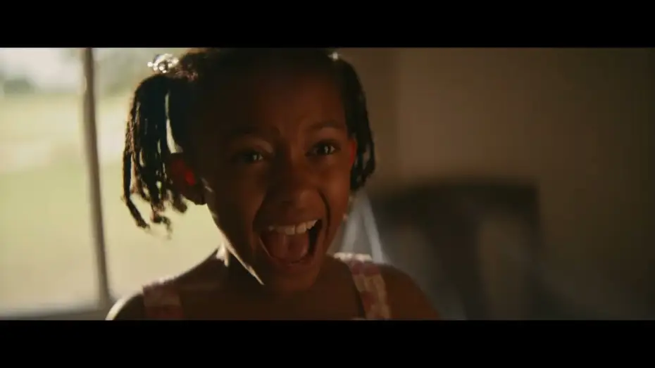 Wideo do filmu Kobieta w ogrodzie — Only In Theaters Now