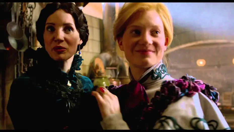Wideo do filmu Crimson Peak. Wzgórze krwi — LA CUMBRE ESCARLATA - Clip 1