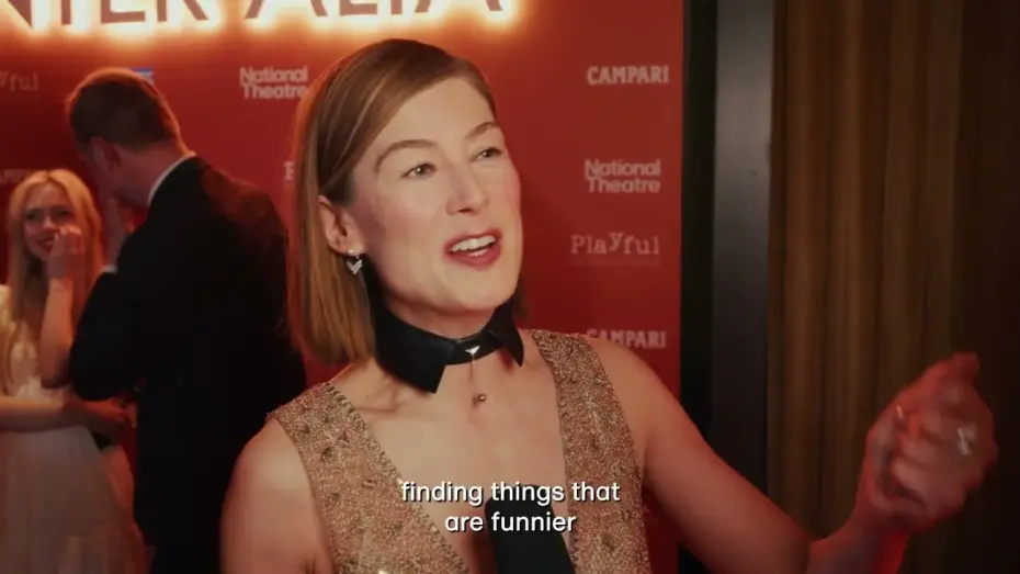 Wideo do filmu National Theatre Live: Inter Alia — Inter Alia starring Rosamund Pike - West End opening night
