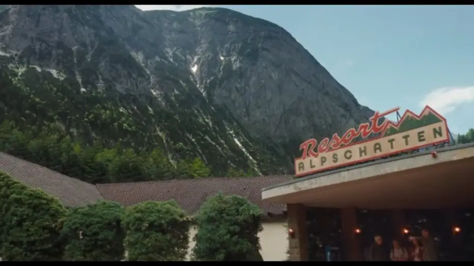 Wideo do filmu Kukułka — Resort Alpschatten | Infomercial (CUCKOO – ab 29. August im Kino!)