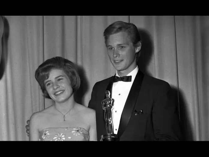 Wideo do filmu Hud, syn farmera — Melvyn Douglas winning Best Supporting Actor for "Hud"