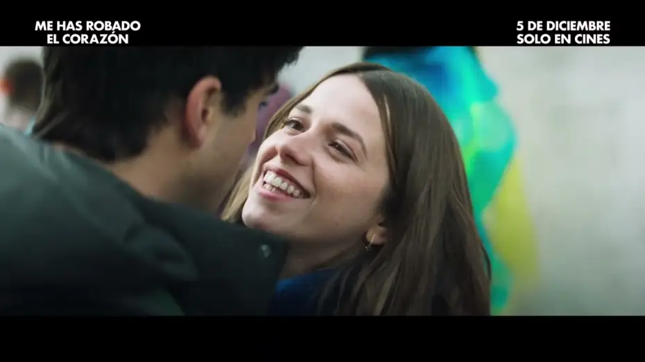 Wideo do filmu Me has robado el corazón — Un robo, una app de citas y una huida que te roba el corazón.