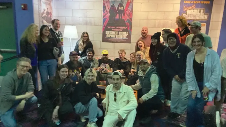 Wideo do filmu Secret Mall Apartment — Featurette: The Mall and The Movie