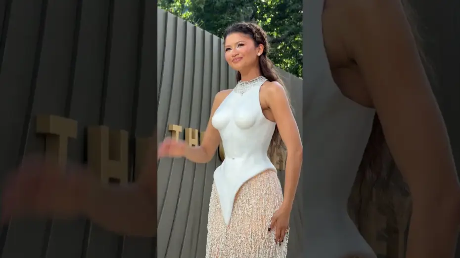 Wideo do filmu Odyseja — Zendaya is Athena, goddess of wisdom and war in The Odyssey.