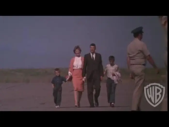 Wideo do filmu Pierwszy krok w kosmos — Original Theatrical Trailer