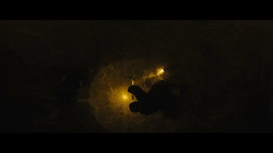 Wideo do filmu Kod zła — Le preghiere ci proteggono dall'oscurità.