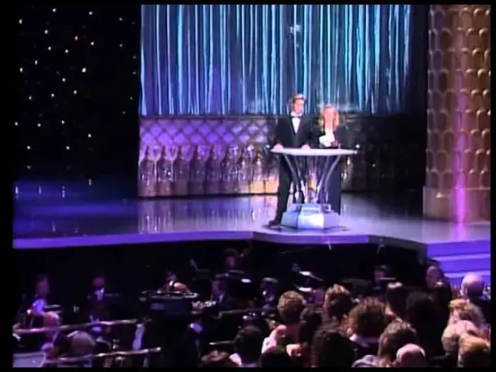 Wideo do filmu Niebezpieczne związki — Rain Man and Dangerous Liaisons Win Writing Awards: 1989 Oscars