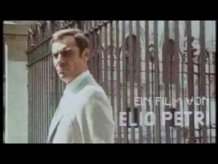 Wideo do filmu Śledztwo w sprawie obywatela poza wszelkim podejrzeniem — ERMITTLUNGEN GEGEN EINEN ÜBER JEDEN VERDACHT ERHABENEN BÜRGER - Deutscher Trailer