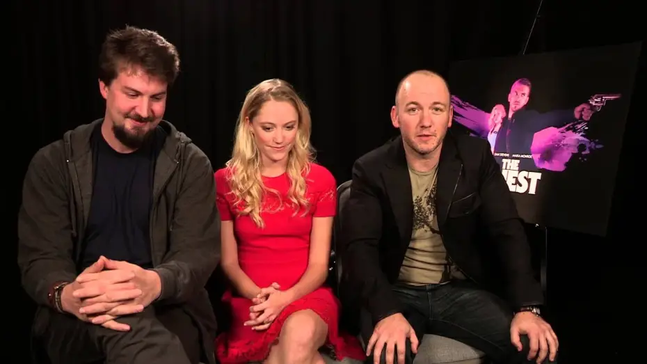 Wideo do filmu Gość — Shout Out with Adam Wingard, Simon Barrett and Maika Monroe