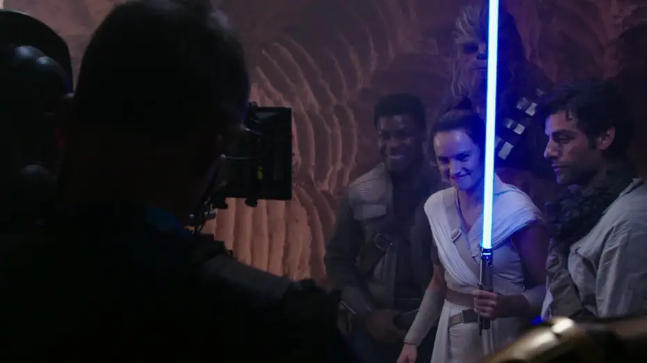 Wideo do filmu Gwiezdne wojny: Skywalker. Odrodzenie — Star Wars : L'Ascension de Skywalker - Reportage : "L'héritage Star Wars" [VOST]