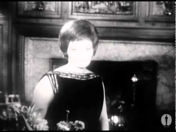 Wideo do filmu Hud, syn farmera — Patricia Neal winning Best Actress