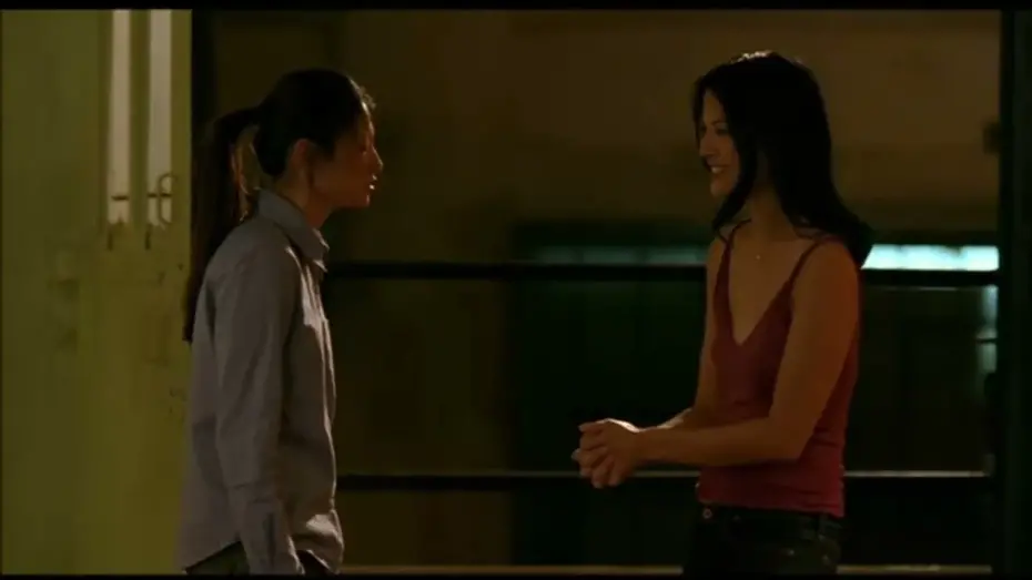 Wideo do filmu Zachować Twarz — Saving Face Film The 1st Kiss