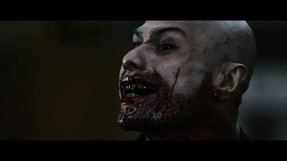 Wideo do filmu 30 Dni Mroku — 30 Days Of Night - Isaac Death Scene (HD)