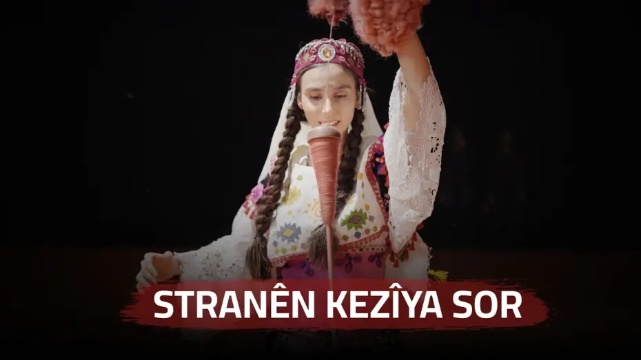 Wideo do filmu Stranên Kezîya Sor - Jin, Jiyan, Azadî — Stranên Kezîya Sor - Jin , Jiyan , Azadî