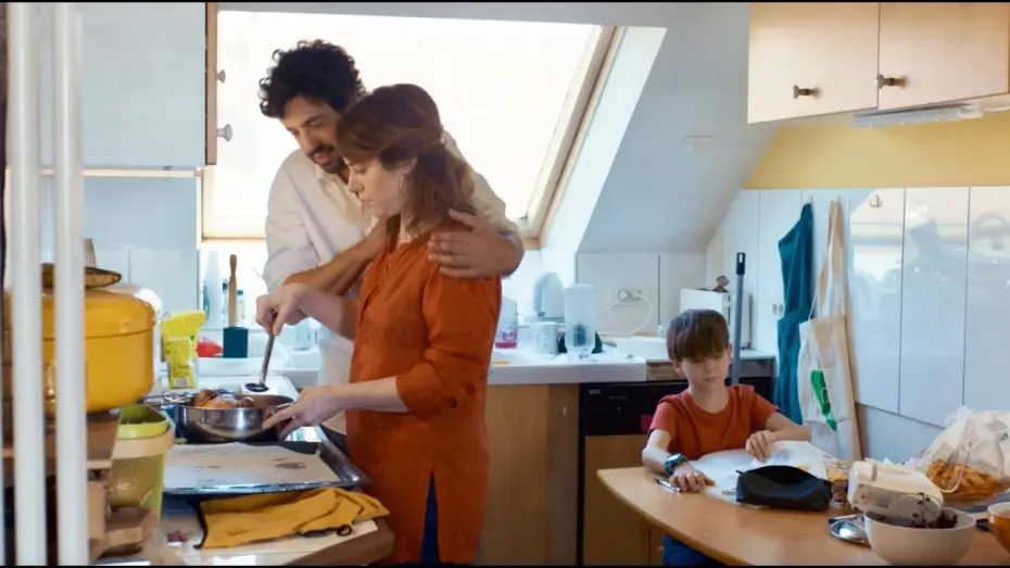Wideo do filmu Double foyer — Double foyer (2024) - Trailer (French)
