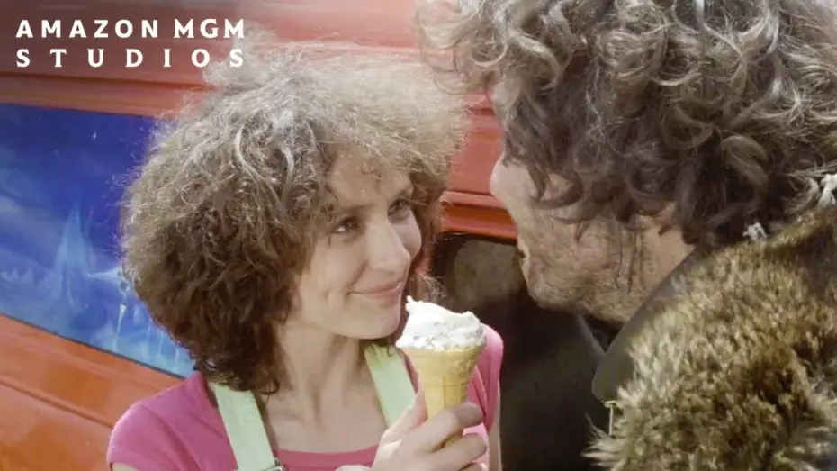 Wideo do filmu Mad Max — Jessie Escapes The Motorcycle Gang