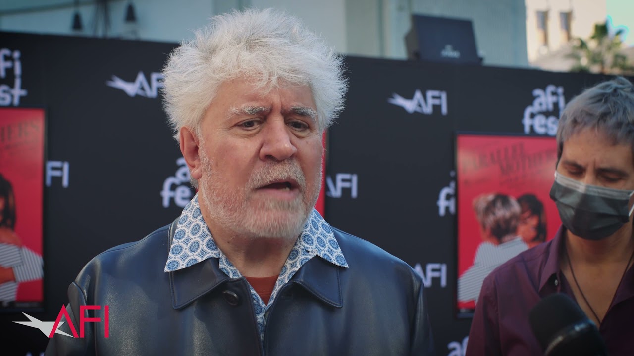Wideo do filmu Matki równoległe — Interview with PARALLEL MOTHERS Director Pedro Almodóvar