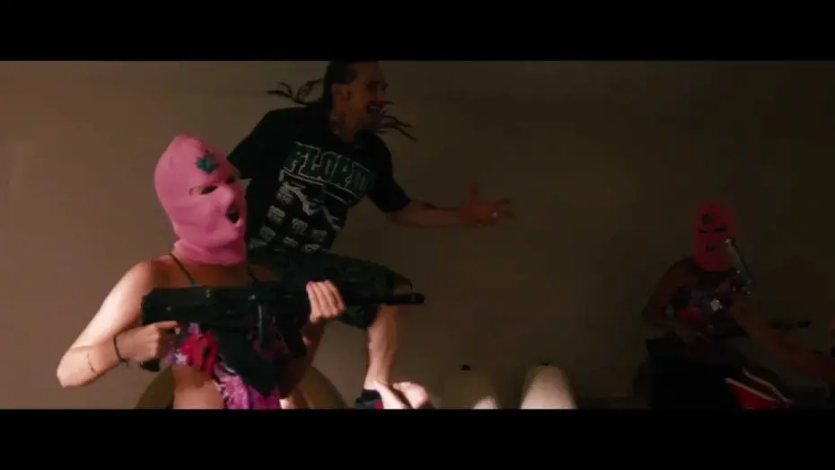Wideo do filmu Spring Breakers — "Bad Girls" featurette