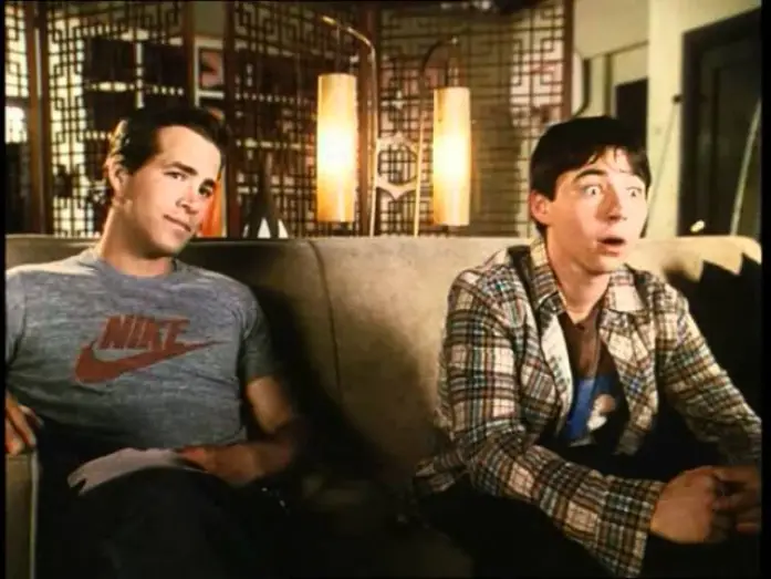 Wideo do filmu Wieczny Student — Party Animals - German Trailer