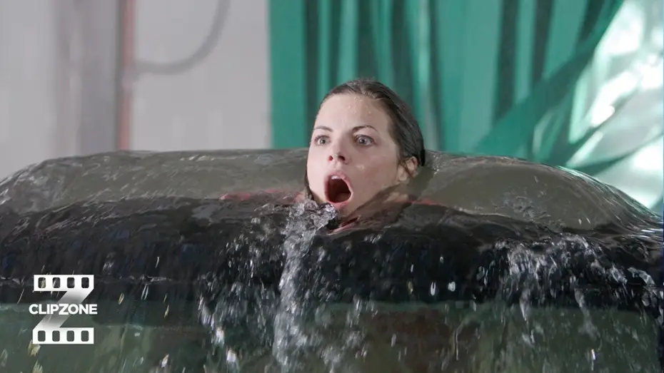 Wideo do filmu Oszukać Przeznaczenie 4 — Pool Drain Death