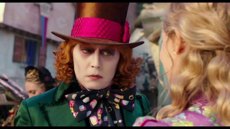 Wideo do filmu Alicja po drugiej stronie lustra — Alice de l'Autre Côté du Miroir - Extrait : Rencontre avec le Chapelier (VF)
