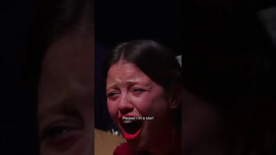 Wideo do filmu Pearl — I'm a Star!