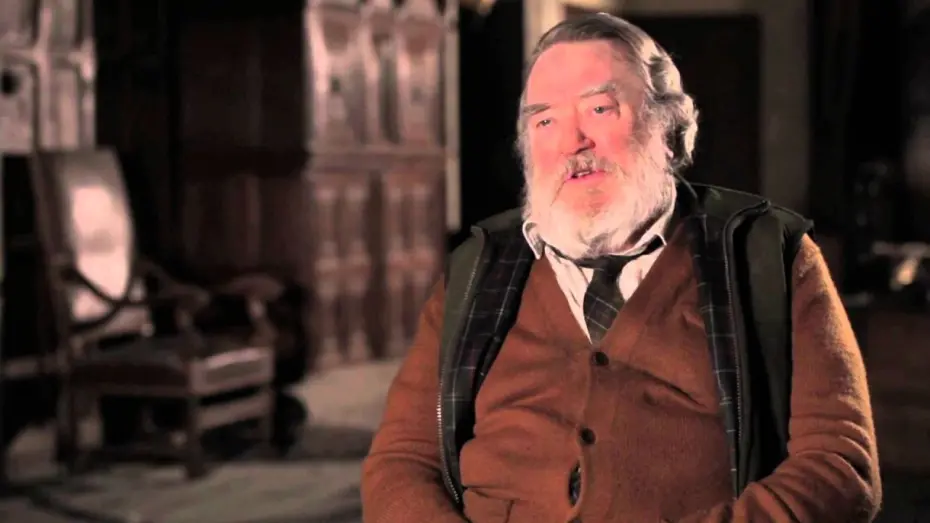 Wideo do filmu Skyfall — Albert Finney