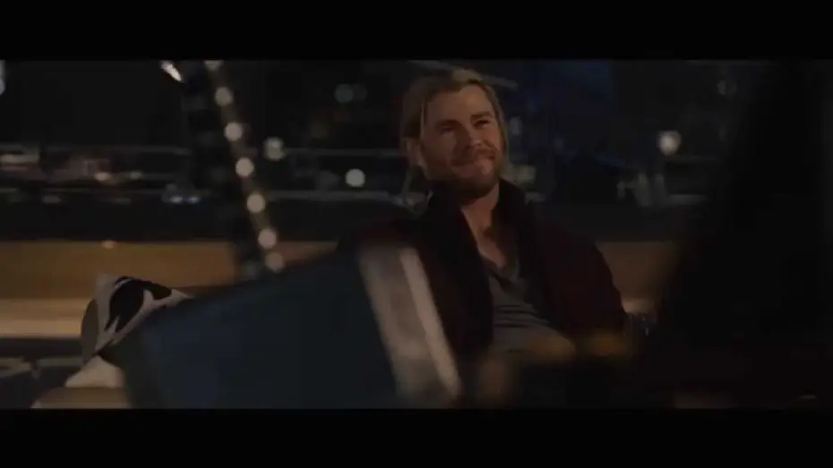 Wideo do filmu Avengers: Czas Ultrona — Avengers, l'Ère d'Ultron - Extrait : "Le défi de Thor"