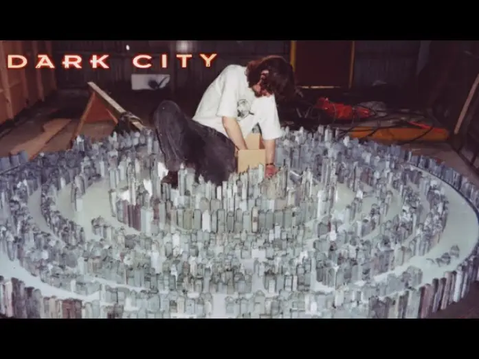Wideo do filmu Mroczne miasto — DARK CITY miniature effects