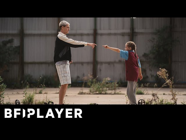 Wideo do filmu Georgie ma się dobrze — Mark Kermode reviews Scrapper (2023) | BFI Player