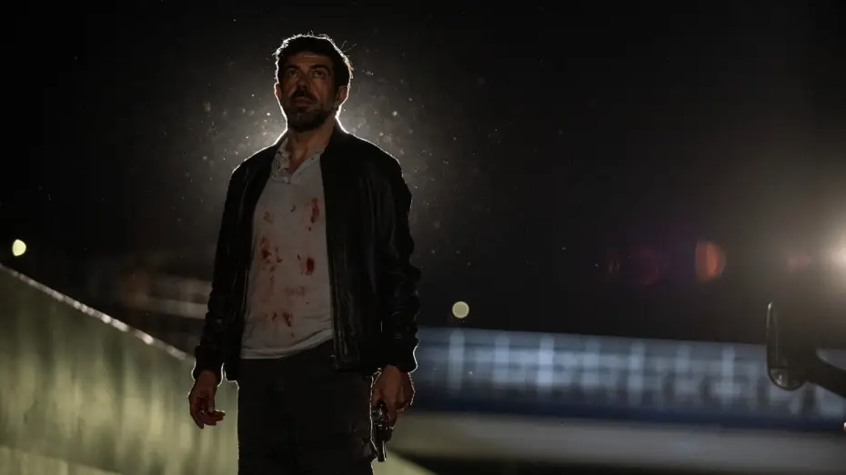 Wideo do filmu L'ultima notte di Amore — L'ultima notte di Amore (2022) - TRAILER UFFICIALE