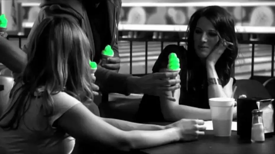 Wideo do filmu Wasting Away — Wasting Away aka Aaah Zombies 2007 Trailer