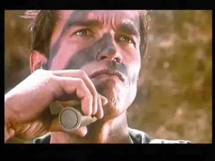Wideo do filmu Komando — COMMANDO (1986) - Arnold Schwarzenegger - bande-annonce VF Francais