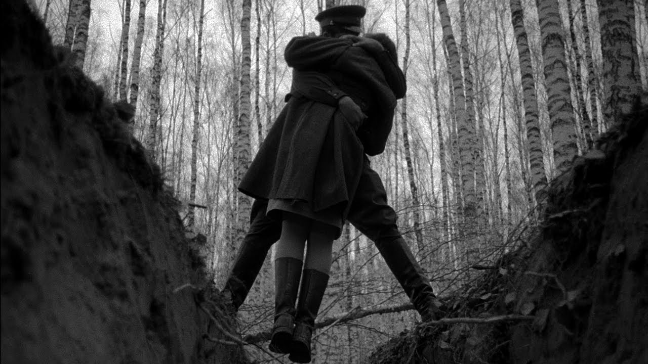 Wideo do filmu Dziecko wojny — Ivan's Childhood - The Kiss