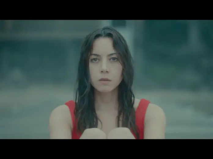 Wideo do filmu Czarny niedźwiedź — BLACK BEAR - Official Trailer