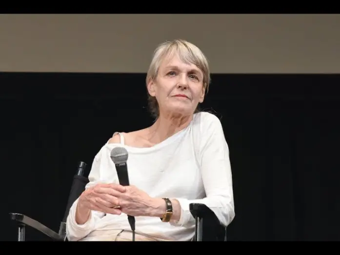 Wideo do filmu Piękna praca — 'Beau Travail' Q&A with Cinematographer Agnès Godard